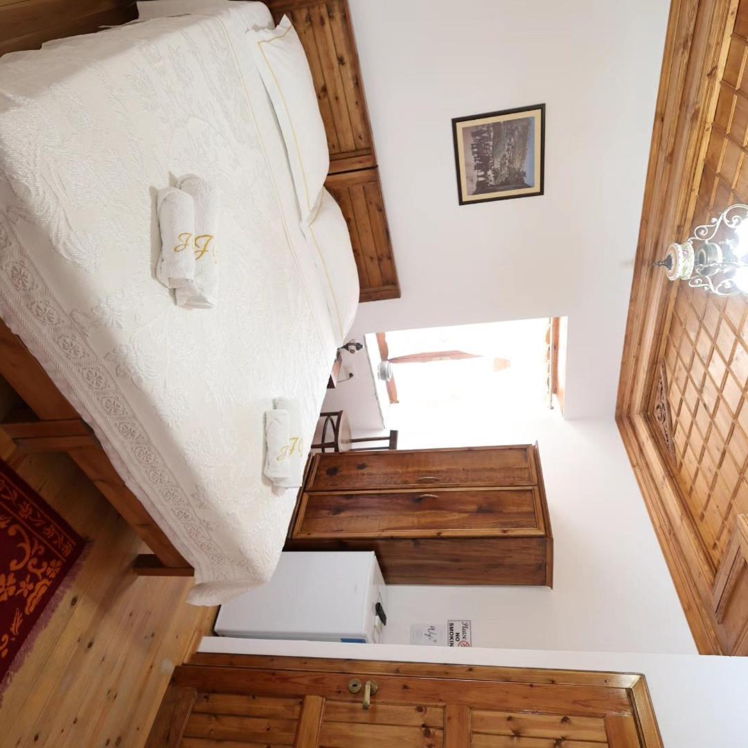 Guest House J.Prifti Berat Extérieur photo