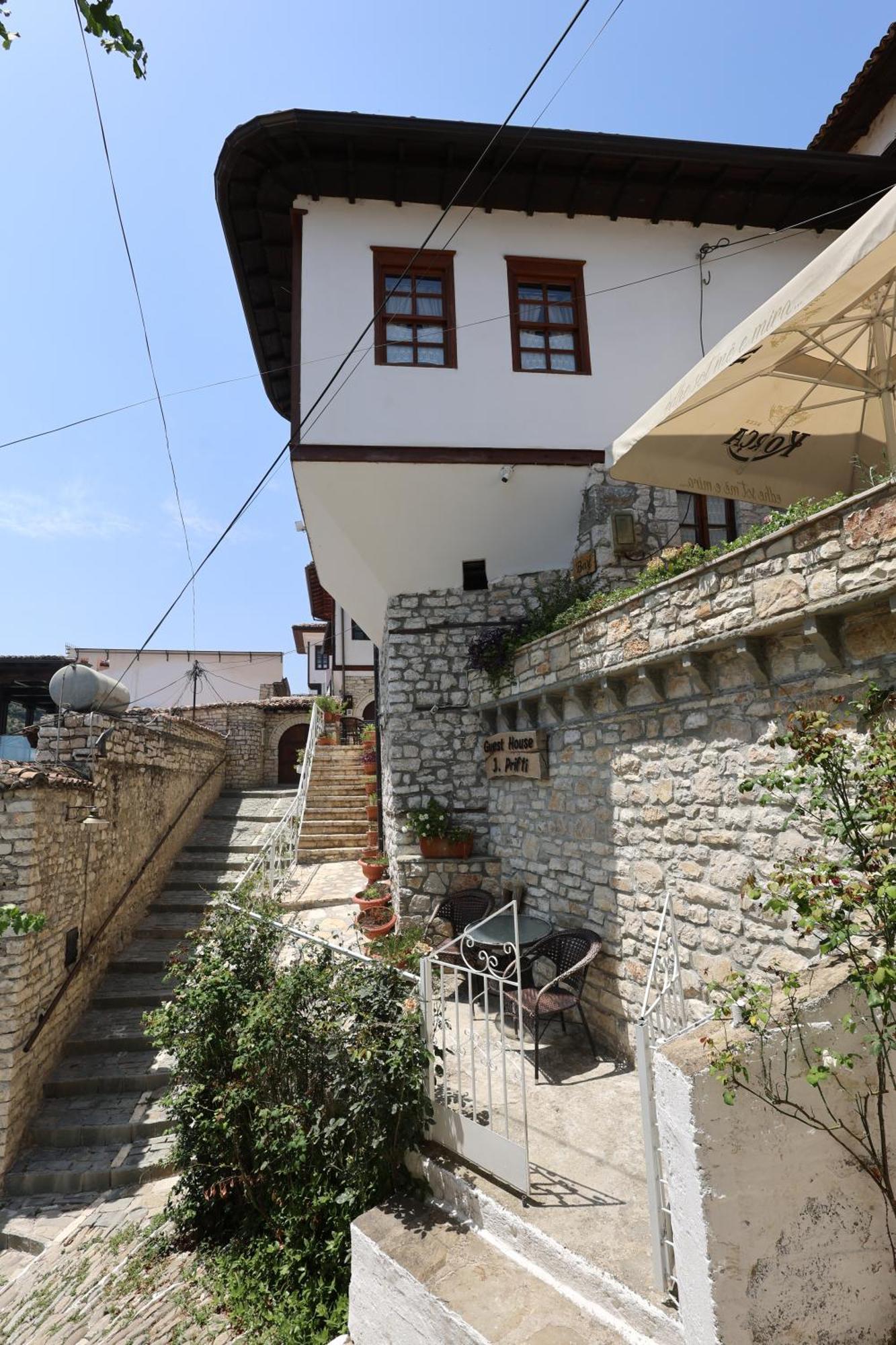 Guest House J.Prifti Berat Extérieur photo