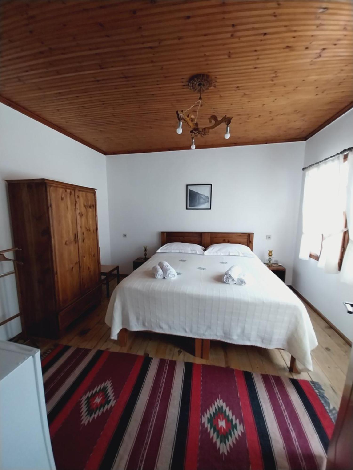 Guest House J.Prifti Berat Extérieur photo
