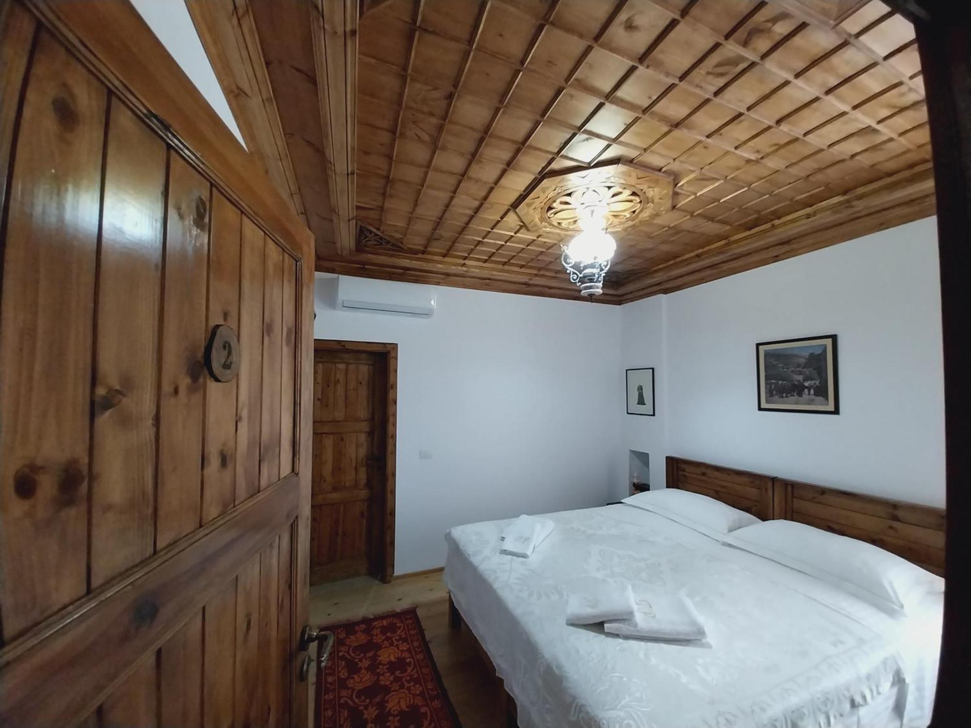 Guest House J.Prifti Berat Extérieur photo