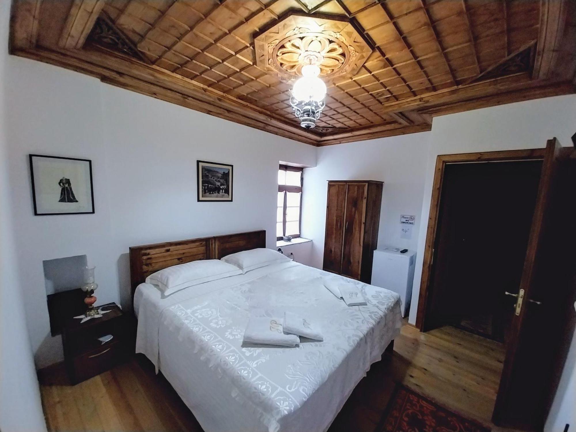 Guest House J.Prifti Berat Extérieur photo