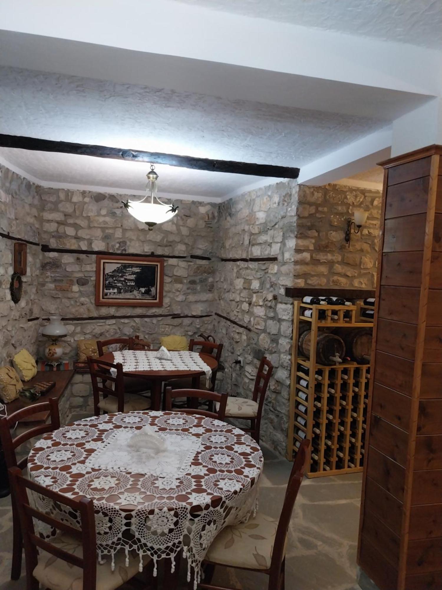 Guest House J.Prifti Berat Extérieur photo