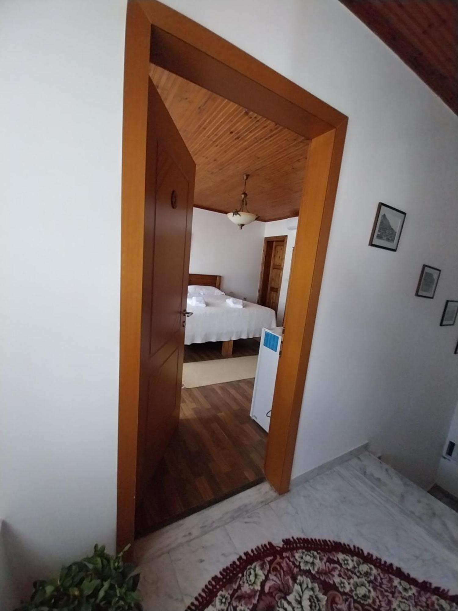 Guest House J.Prifti Berat Extérieur photo