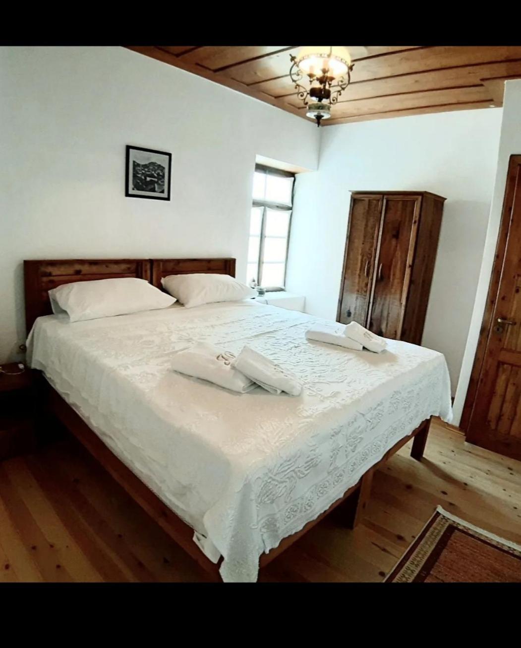 Guest House J.Prifti Berat Extérieur photo